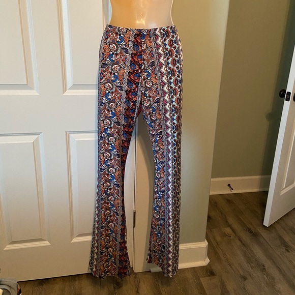 Comfy patterned pants - Picture 2 of 2